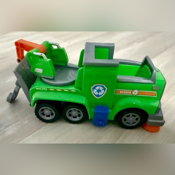 PAW Patrol Rescue Rocky Recycling Truck Moving Front Claw Truck Only Set Of 3 - Picture 3 of 4